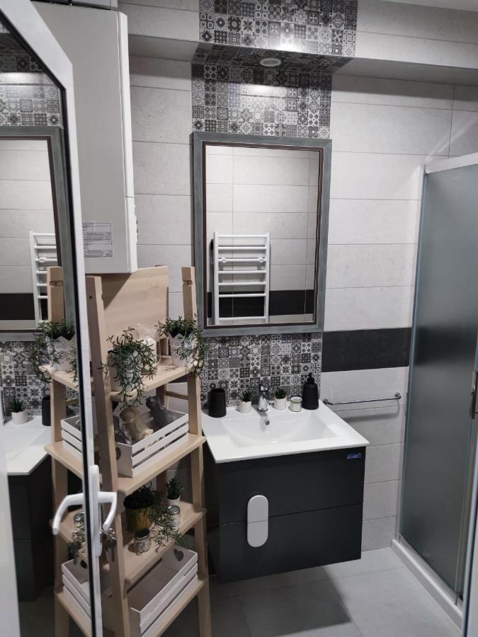 Flowers Apartment Добрич Экстерьер фото