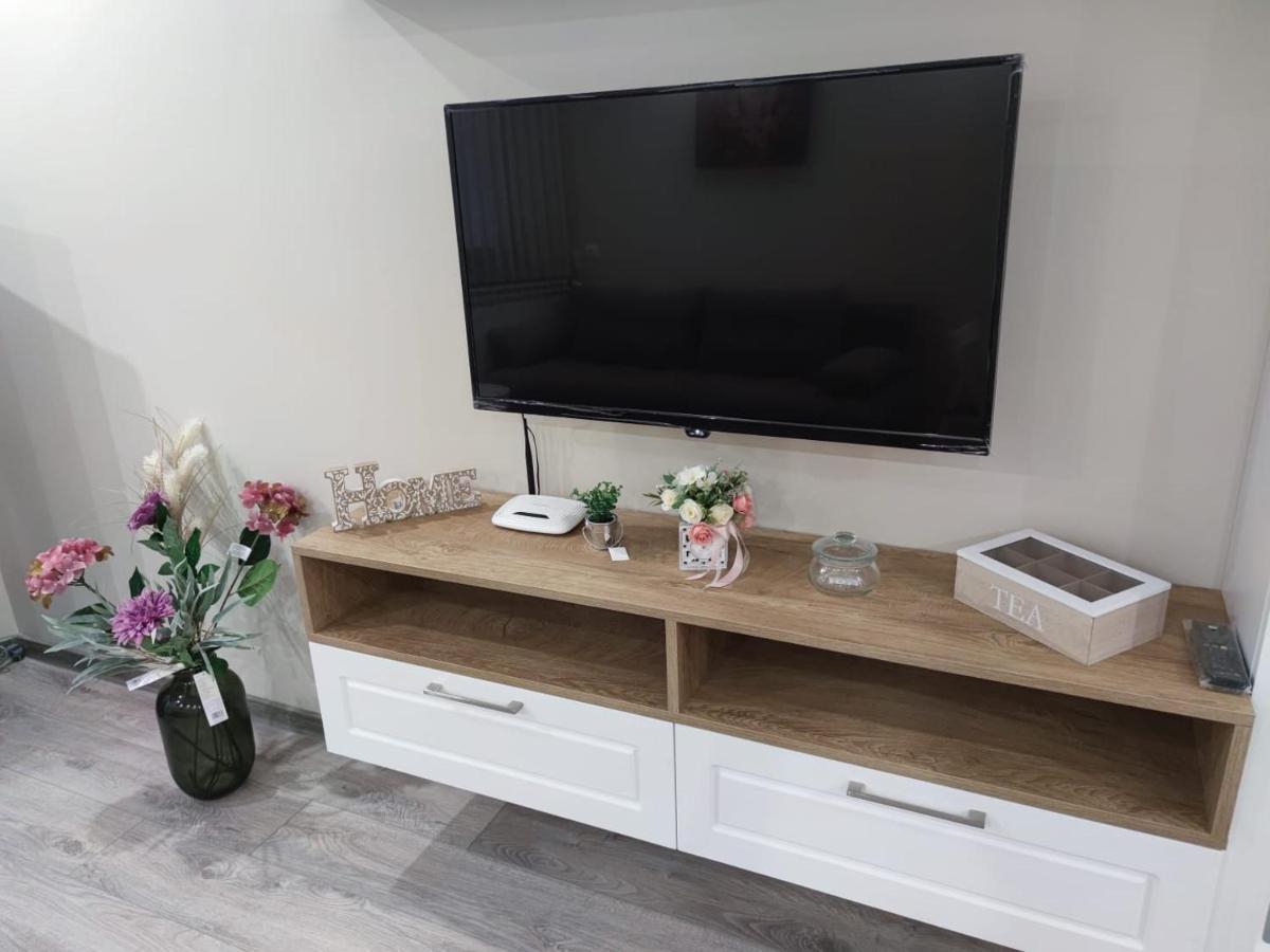 Flowers Apartment Добрич Экстерьер фото
