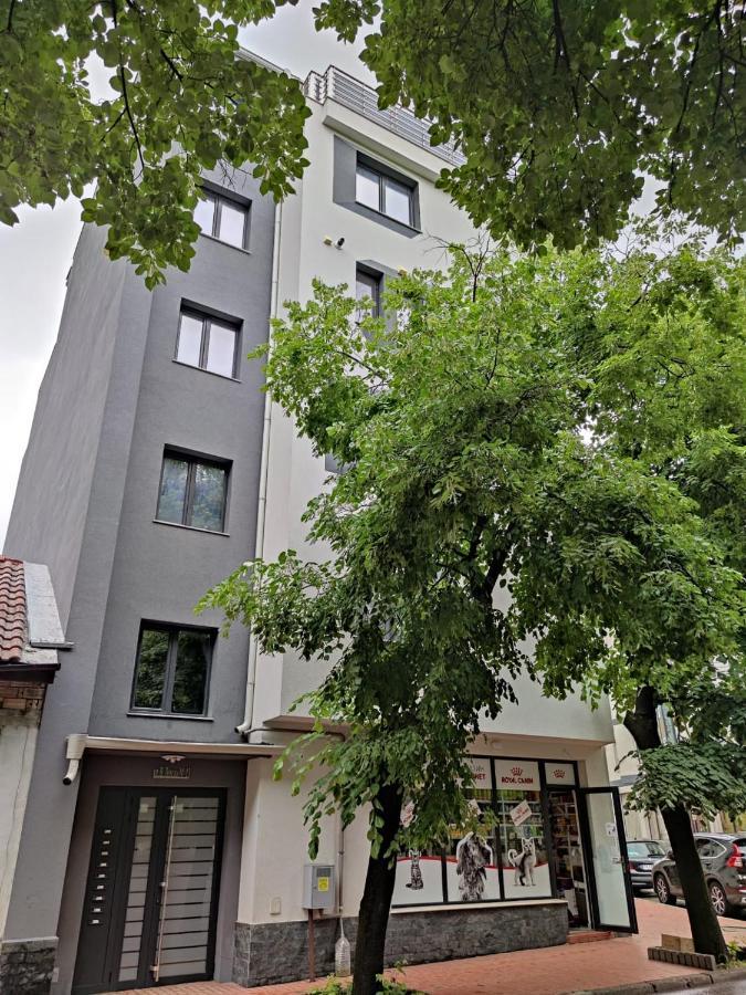 Flowers Apartment Добрич Экстерьер фото