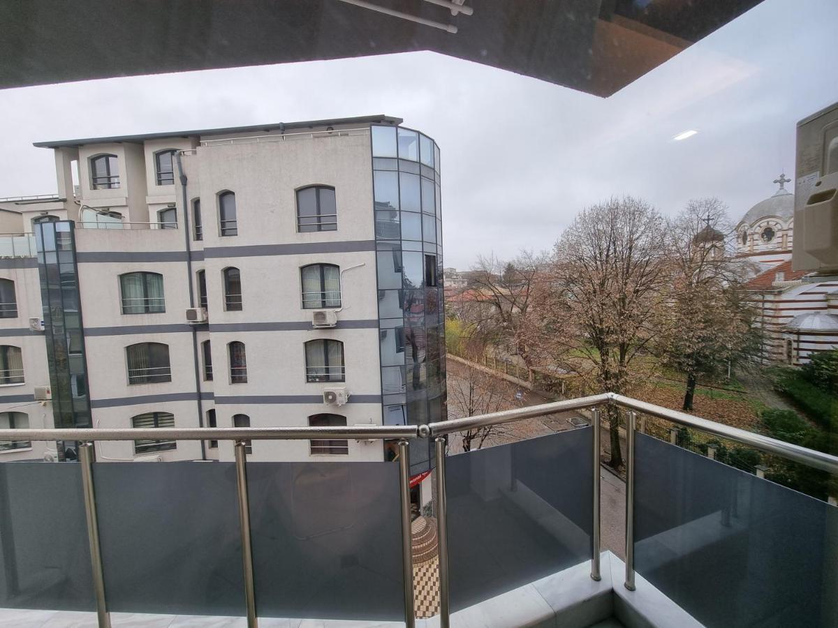 Flowers Apartment Добрич Экстерьер фото